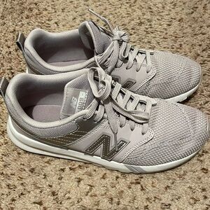 New balance sneakers 7.5